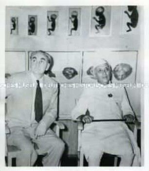 Heinrich Rau und J.Nehru auf der Internationalen Industriemesse in Neu Delhi