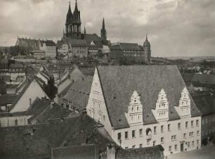 Meißen. Blick über das Rathaus zu Dom und Albrechtsburg