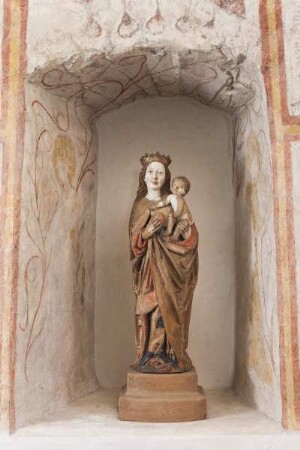 Ehemaliges Hochaltarretabel zu Kempfenbrunn — Madonna