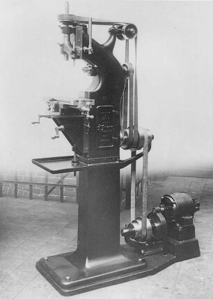 Vertikal- und Horizontal-Fräsmaschine (Defries) : Technikgeschichte | Maschinenbau | Werkzeuge und Werkzeugmaschinen | Bohr-Fräs-und Stoßmaschinen