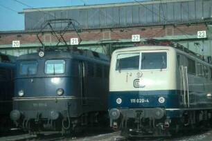 Bw Stuttgart Lok 110 191 Lok 111 020 Lokschuppen 1