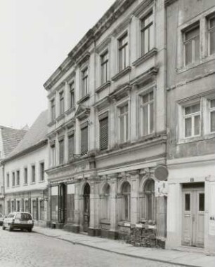 Wohnhaus mit Laden : Wohnhäuser mit Läden (um 1600; 17. Jh., bez. 1887)