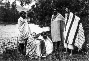 Männergruppe mit Eickstedt am See (Deutsche Indien-Expedition 1926/1929 - 5. Südindien)