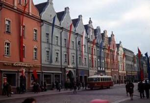 Oppeln. Hauptstraße : Opole. Wiederaufgebaute Hauptstraße am "Rynek"