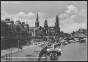 Dresden. Brühlsche Terrasse und Dampferanlegestelle