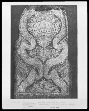 Torahmantel aus der Synagoge in Kassel