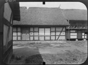 Lübbenau-Lehde, Dorfstraße 3. Freilandmuseum. Doppelwohnstallhaus (umgesetzt aus Kittlitz). Hoffront (Teilansicht)