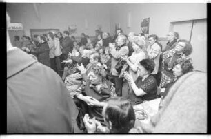 Kleinbildnegativ: Protestversammlung, Kolonie Friedland, 1977
