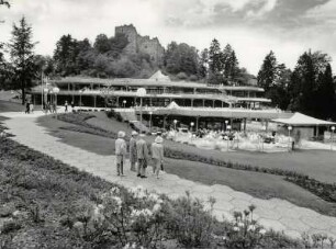 Blick auf die moderne Anlage um das Kurhaus von Badenweiler