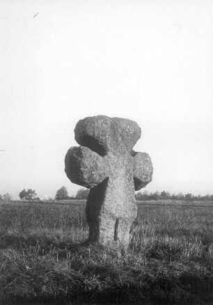 Steinkreuz : Pirna, Steinkreuz (Tatzenkreuz; D 212) am Ortsausgang nach Krietzschwitz