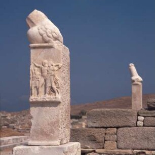 Delos. Dionysos-Heiligtum. Ithyphallische Stelen, Choregen-Votive