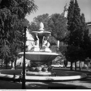 Brunnen auf der Piazza dei Quiriti