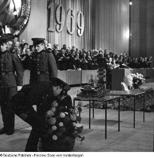 Festakt im Kulturpalast aus Anlass des 20. Jahrestages der Gründung der DDR (Festsaal)