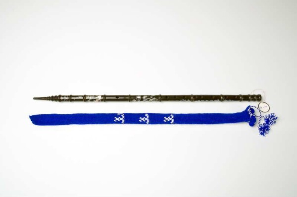 open transverse flute with finger holes