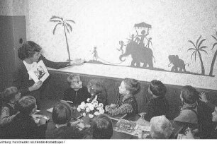 Dresden, Heidestraße, Kinderbücherei, November 1950
