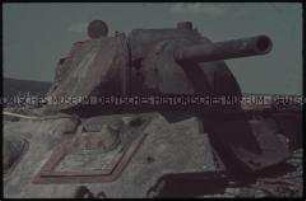 Zerstörter sowjetischer Panzer