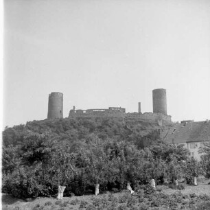 Münzenberg. Blick zur Burg Münzenberg (vor 1162)