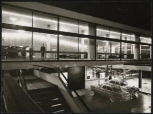Stadthalle (auch: Mercatorhalle), Duisburg: Ansicht Haupteingang Nachtaufnahme (Westen)