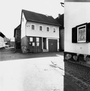 Ehem. Spritzen- und Stockhaus; Rosbach vor der Höhe, Nieder-Wöllstädter Straße 8