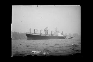 Hammonia (1965), Hapag.- Hamburg-Amerikanische Packetfahrt-Actien-Gesellschaft, Hamburg, Hapag-Lloyd AG, Hamburg