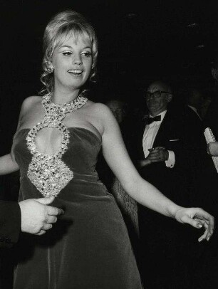 [Barbara Valentin auf dem Presseball 1970]