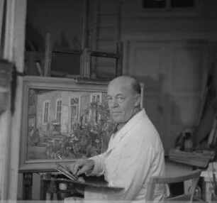Porträt des Malers Karl Kröner in seinem Atelier