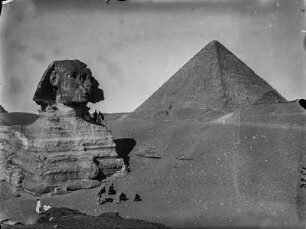 Bauwerke : Blick auf die Sphinx und die Cheopspyramide