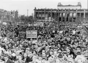 1. Mai-Demonstration im Lustgarten