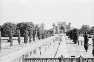 Keine Beschreibung [Agra: Taj Mahal, Torhaus]