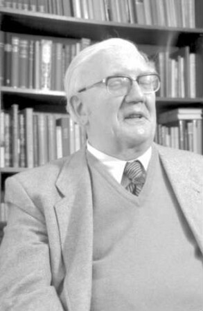 St. Peter: Prof. Dr. Hermann Heuer