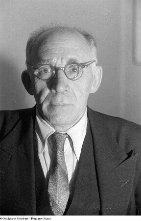 Porträtaufnahmen von Edwin Hoernle, von September 1945-1949 Präsident der Deutschen Zentralverwaltung für Land- und Forstwirtschaft