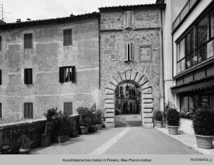 Porta di Sopra, Sorano