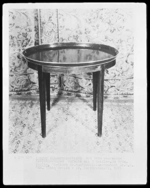 Biedermeiertisch mit passendem Tablettaufsatz mit 2 Griffen