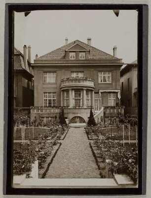 Gartenfront der Villa Süchting