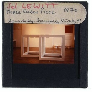 Lewitt, Three Cubes Piece