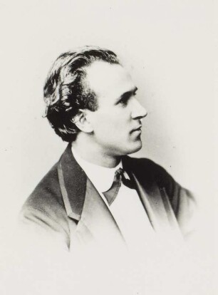 Porträt Caesar Galster (1847-nach 1884; Schauspieler). Albuminabzug auf Karton (Carte-de-visite mit Atelieraufdruck verso)