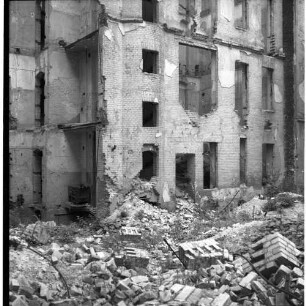 Negativ: Ruine, Rosenheimer Straße 34, 1951