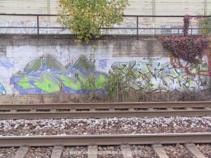 tRuS | {COPYRIGHT} | sAP "sAP | 2002 | PÖST SOLE COIS | unleserlich | ..WE AGAINST YOU!!