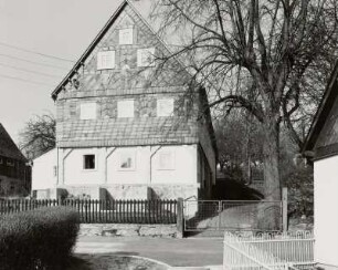 Neukirch, Wohnstallhaus : Neukirch (Kreis Bautzen), Wohnstallhaus, An der Wehrbrücke 18, um 1850, Straßenansicht