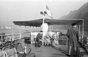 Auf M.S. Prinses Margriet, Fahrgäste auf Deck