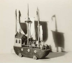 Alt-Sonneberger Spielzeug: Fahrschiff