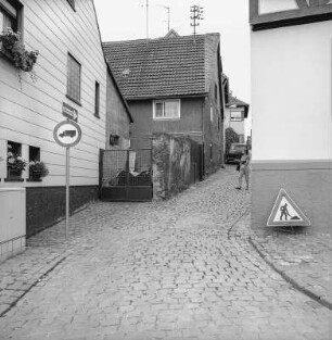 Eltville, Weinbergstraße (Hattenheim) 1, Hauptstraße (Hattenheim) 2