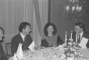 Freiburg im Breisgau: Freundschaftsbesuch von Franz Beckenbauer im Colombi-Hotel auf Einladung des BfG mit Manager Schwan