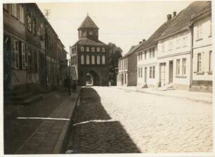 Ribnitz-Damgarten. Rostocker Torturm (Frühes 15. Jahrhundert), Backsteinbau