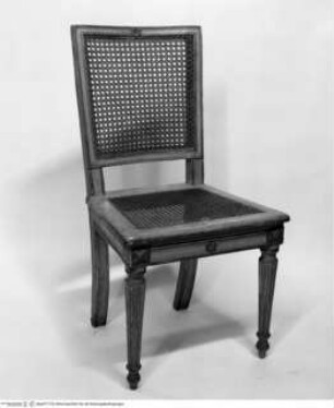 Stuhl mit Sitzfläche und Rückenlehne aus Wienergeflecht
