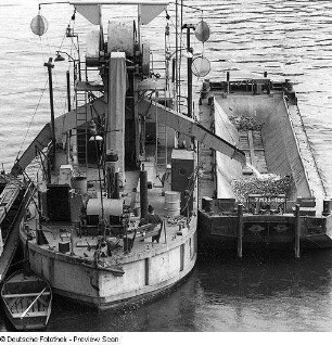 Eimerketten-Schwimmbagger