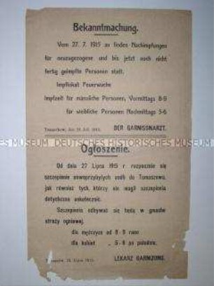 Maueranschlag mit einer Bekanntmachung über Nachimpfungen (zweisprachig)