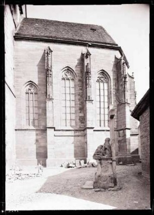 Katholische Stadtpfarrkirche; Chor von Süden, außen