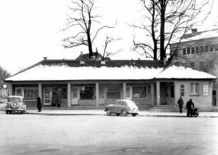 Aalen Bahnhofskiosk Bahnhofsvorplatz Reisende Lloyd Alexander Mercedes 170