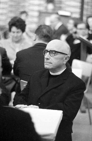 25jähriges Ortsjubiläum des Stadtpfarrers der Pfarrgemeinde St. Josef in Grünwinkel, Theodor Söhner.